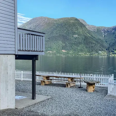 Stunning In Vallavik With Wifi * Djønno