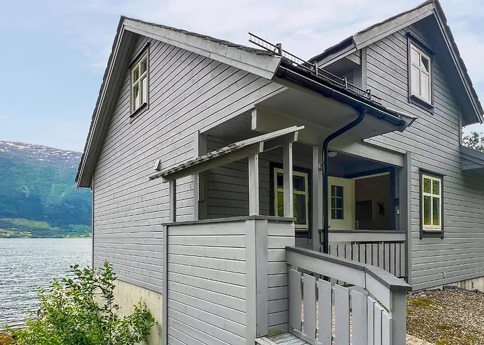 Stunning In Vallavik With Wifi