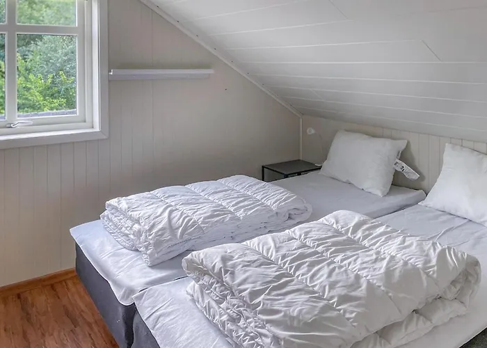 Stunning In Vallavik With Wifi Casa de Férias