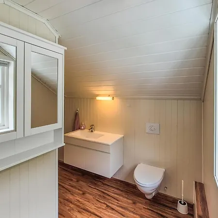 Stunning In Vallavik With Wifi Hébergement de vacances Djonno