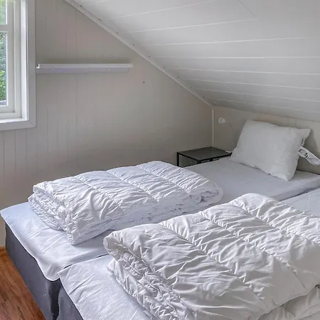 Stunning In Vallavik With Wifi Hébergement de vacances