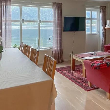 Stunning In Vallavik With Wifi Hébergement de vacances