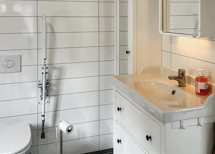 Stunning In Vallavik With Wifi *